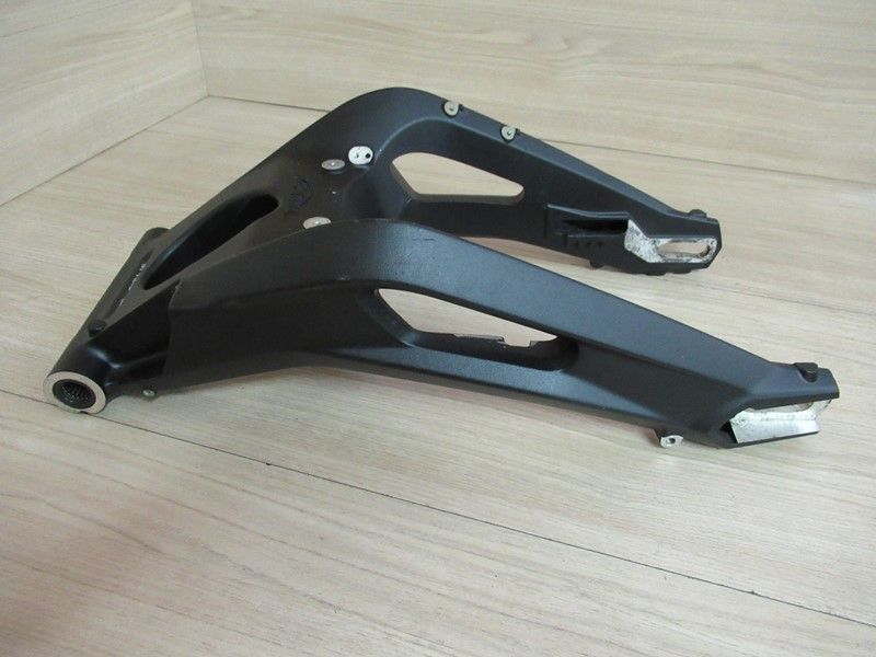 Bras oscillant Triumph Street Triple 765 2017-2020