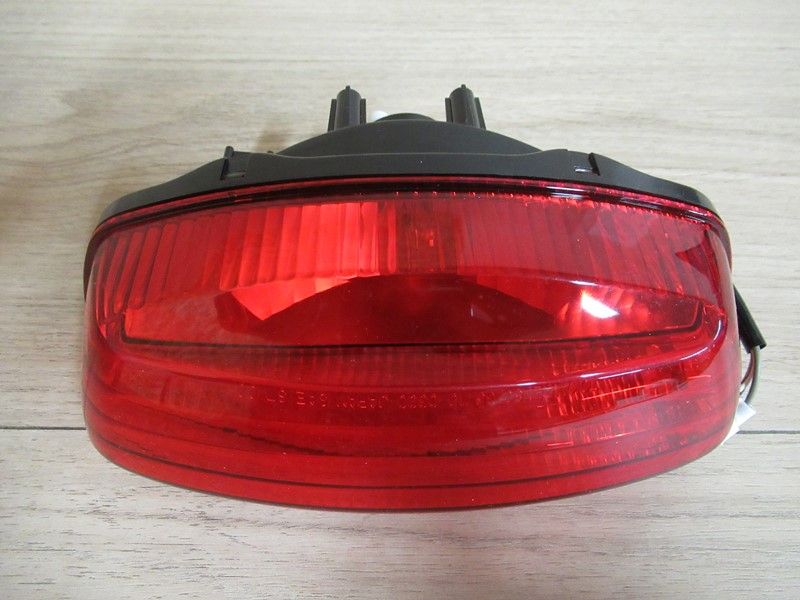 Feux arrière Suzuki LT 250-400-500 2003-2007 (35710-03G20)