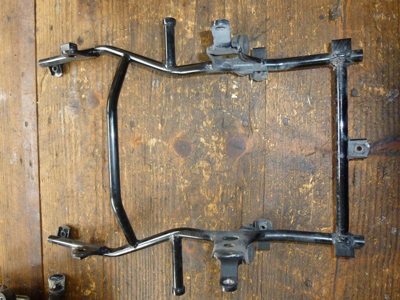 Support de radiateur d'eau et d'huile Kawasaki 1000 GTR 1986-93