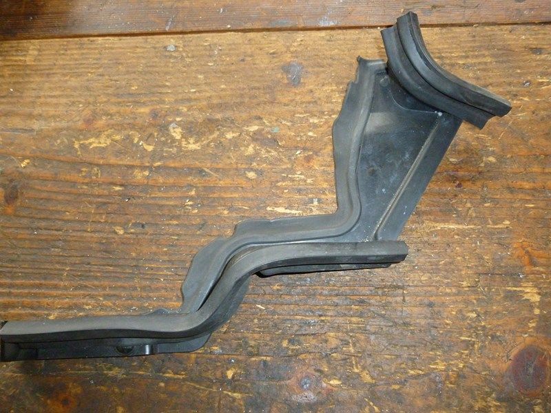Garniture inférieure droite de sabot pour Kawasaki 1000 GTR 1986-93