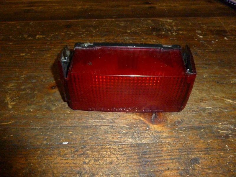 Feu arrière Honda 650 CBXE (RC13)