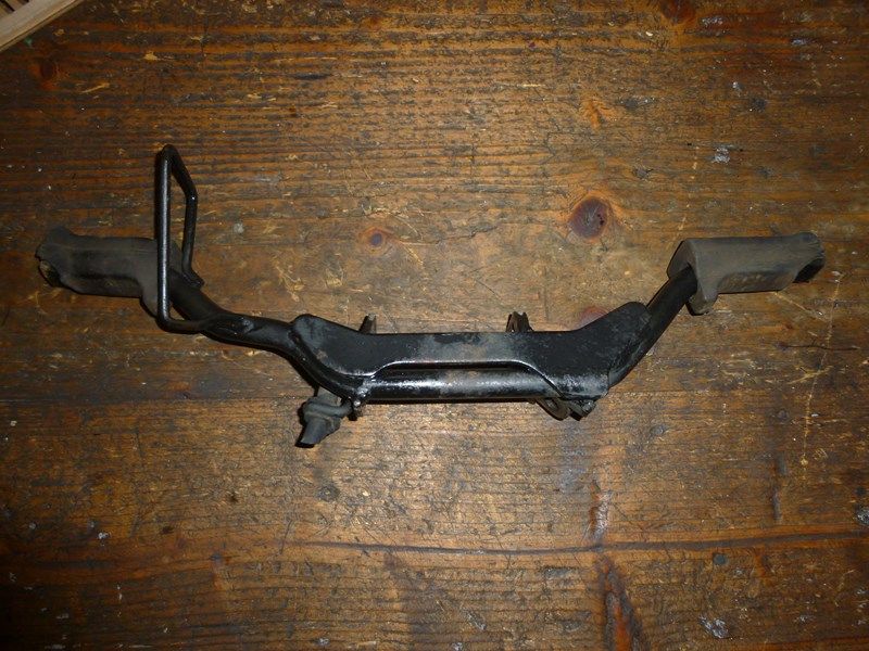 Support de repose pied avant pour Yamaha 125 YBR 