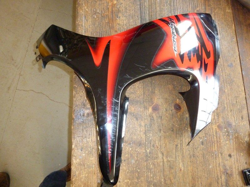 Demi-flanc gauche Suzuki 1340 GSXR Hayabusa (à partir de 2008)