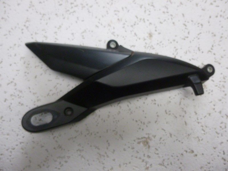 Support de garde boue arrière droit Honda 600 CBR RR (PC40) 2008