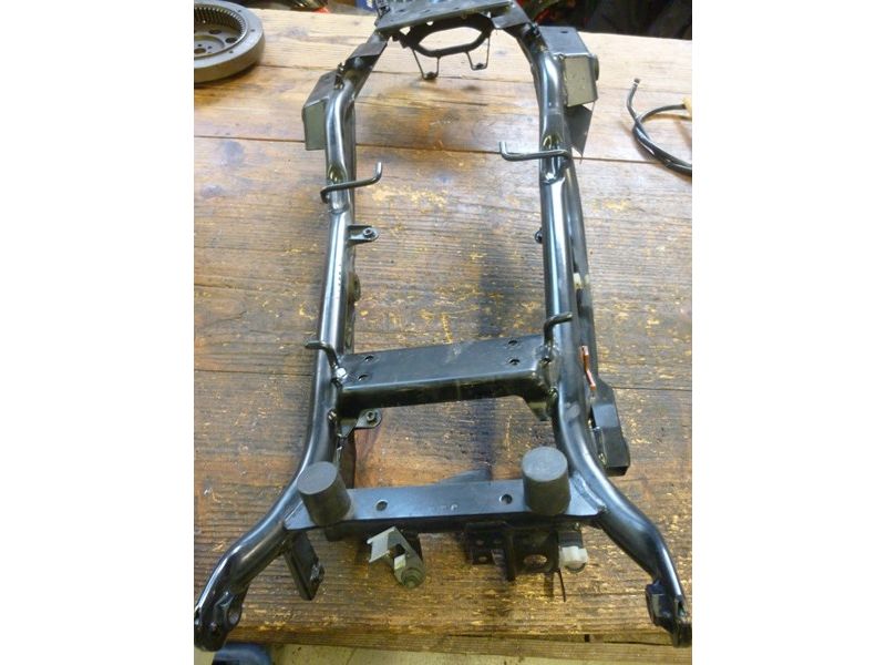 Boucle arrière de cadre Suzuki 600 GSR