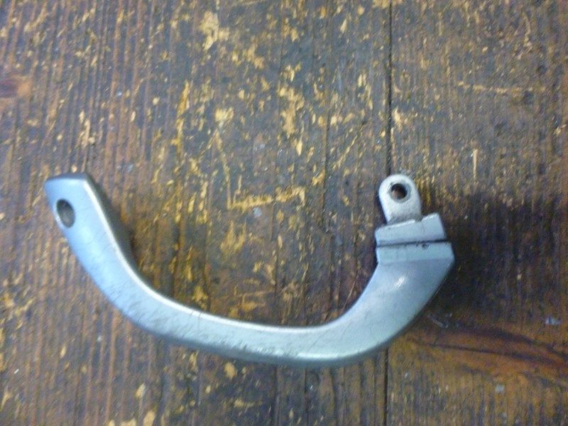 Poignée passager gauche Suzuki 600 RF