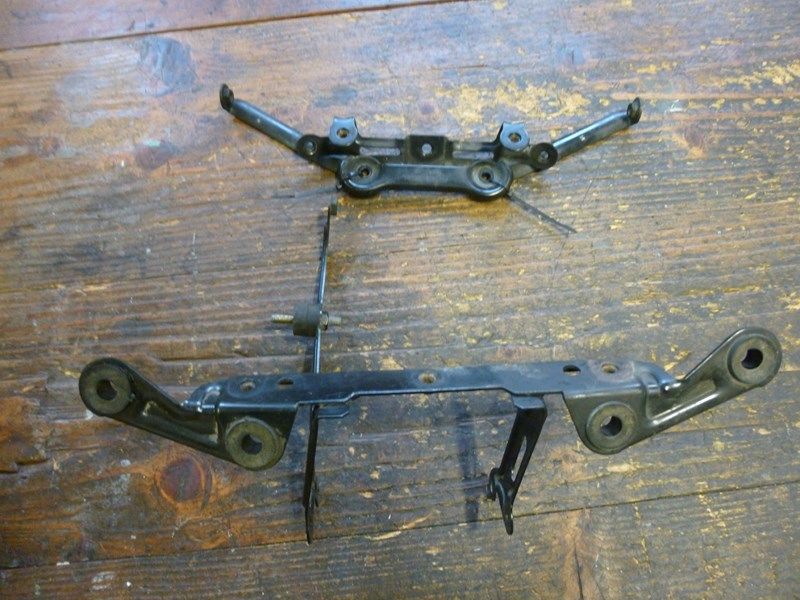 Jeu de support de radiateur Suzuki  SV 650 2005-07
