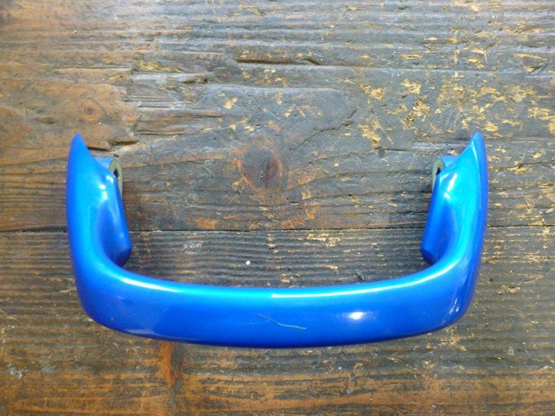 Poignée passager Suzuki 600 Bandit 2000-04 (JS1A8)