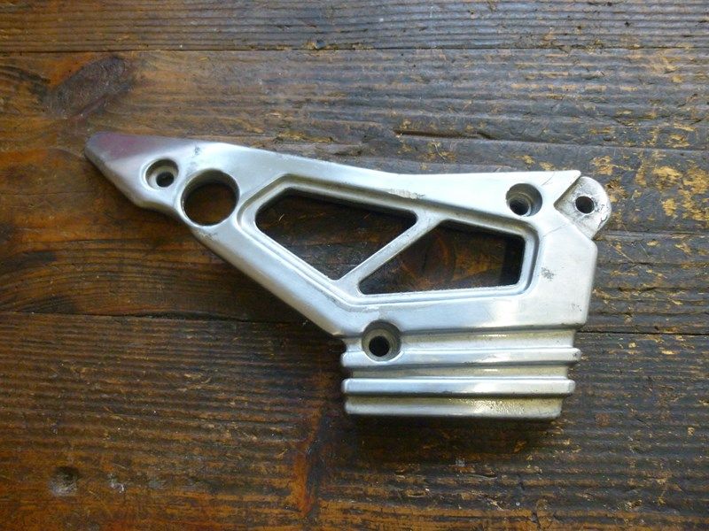 Platine droite Yamaha 900 XJ (58L)