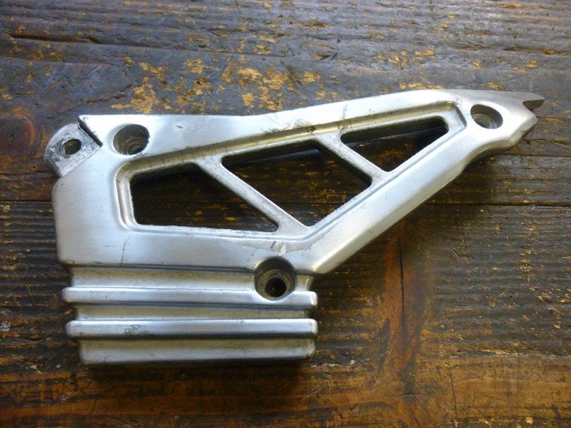 Platine gauche Yamaha 900 XJ (58L)