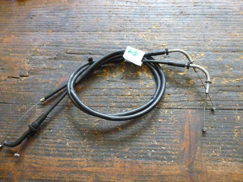 Jeu de deux câbles de gaz Kawasaki ZZR 600 (ZX600E)