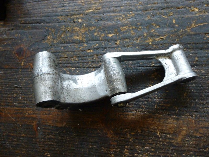 Jeu de biellettes d'amortisseur Honda 750 XLV (RD01)