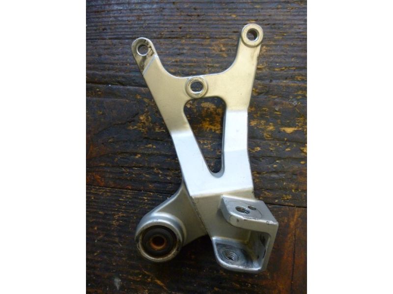Platine arrière droite Suzuki 1100 GSXR (GU75D)
