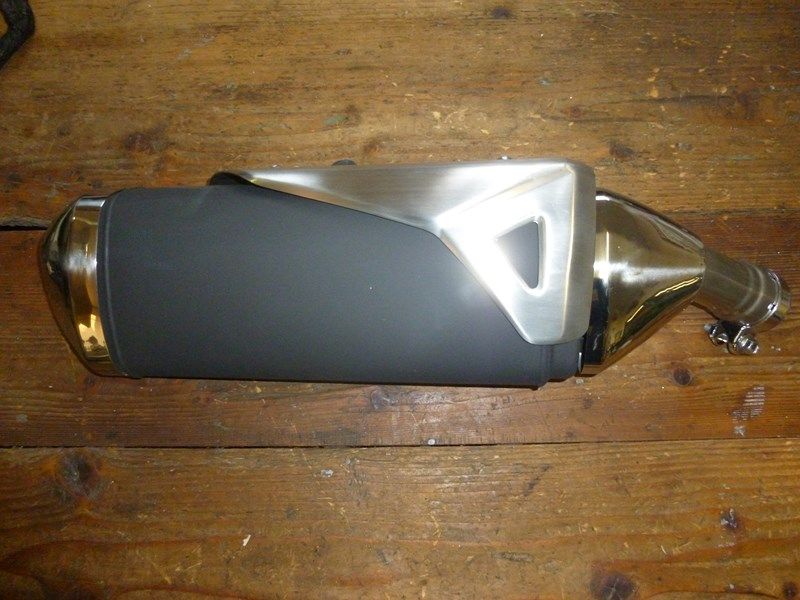 Silencieux d'origine Suzuki 750 GSR