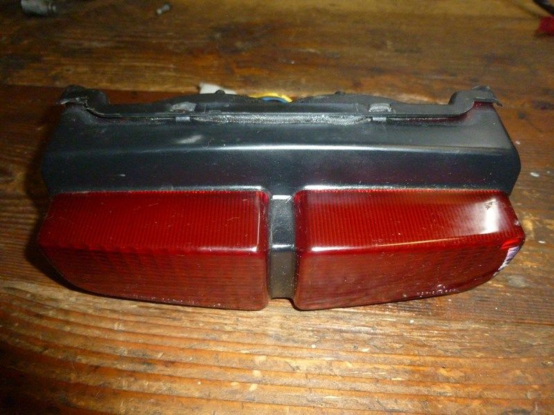 Feu arrière Yamaha 600 Fazer (5DM) 1998-2001