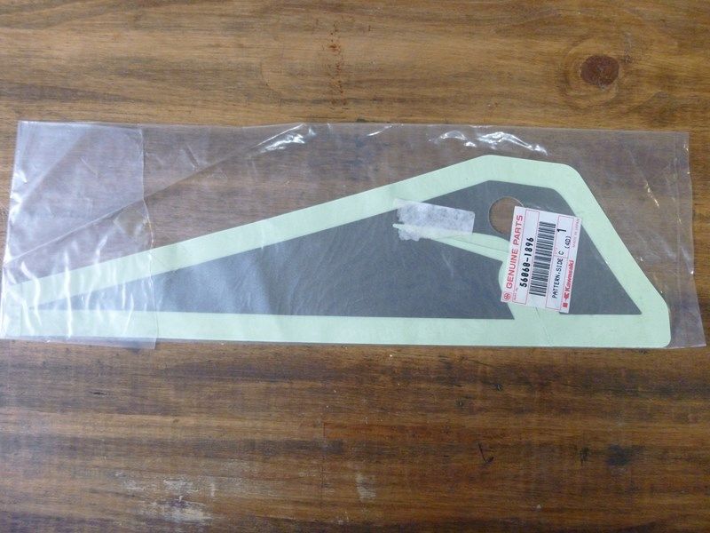 Sticker cache latéral gauche Kawasaki ZZR600 (ZX600E) 56060-1896