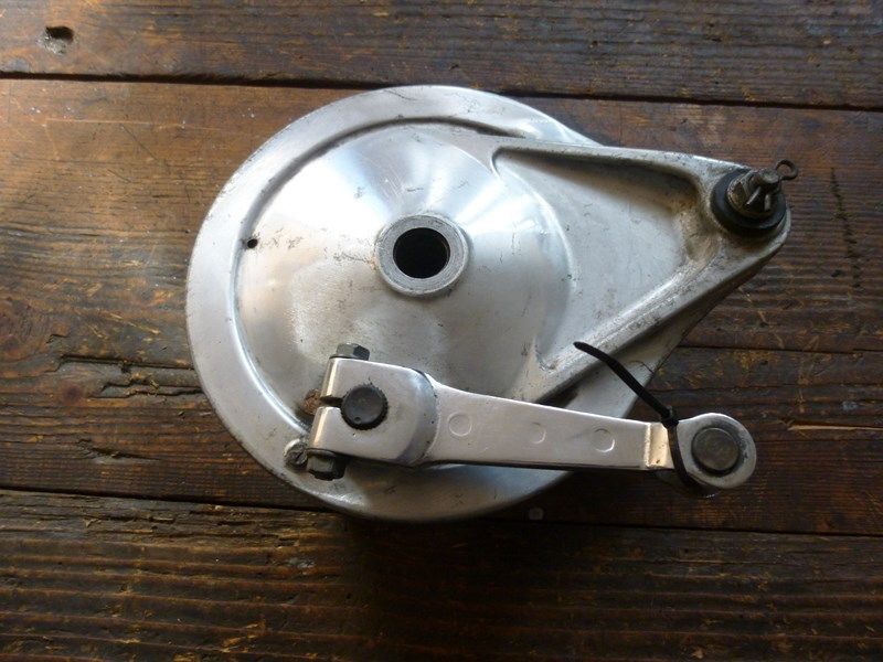 Flasque de frein arrière Honda VT 500 C (PC08)