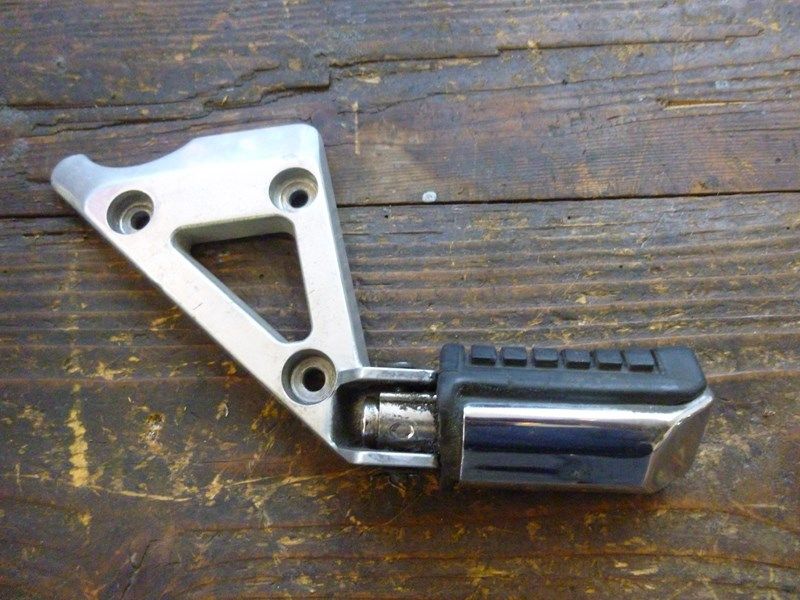 Platine arrière gauche Honda VT 500 C (PC08) 1983-86