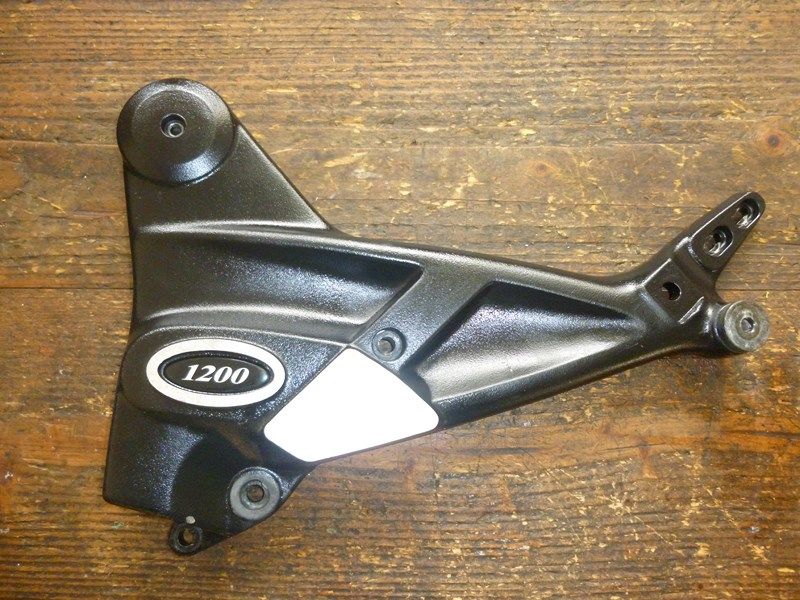 Platine gauche Triumph 1200 Trophy (T345) 1996-2003