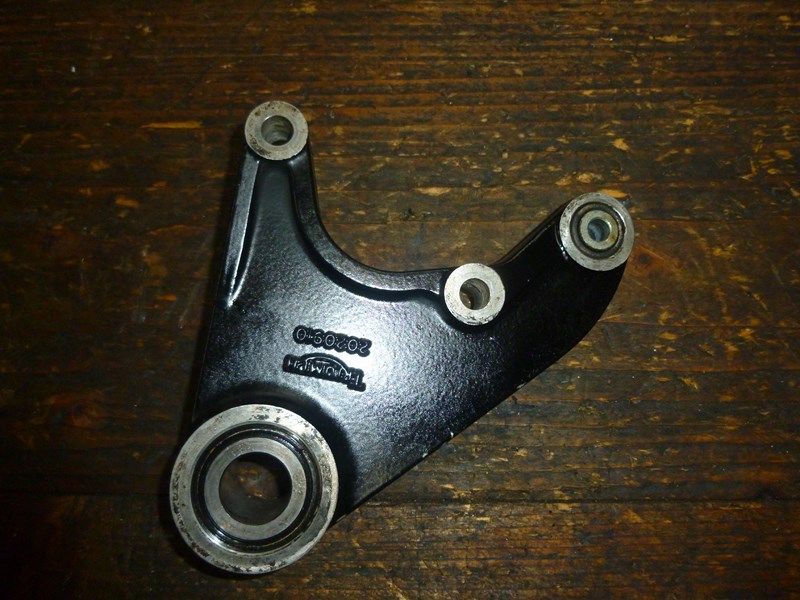 Support d'étrier arrière Triumph 1200 Trophy (T345) 1996-2003 (T2020910)