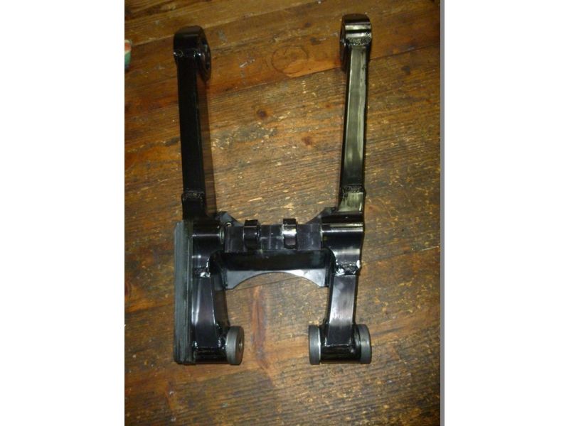 Bras oscillant Triumph 1200 Trophy (T345) pour modèles à partir 1998