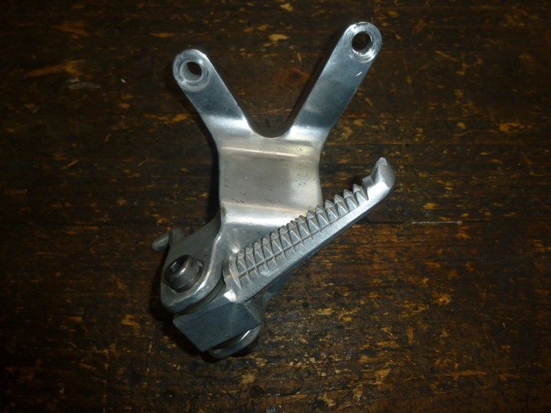 Platine arrière gauche Yamaha 1000 YZF (4VE) 1996-2000