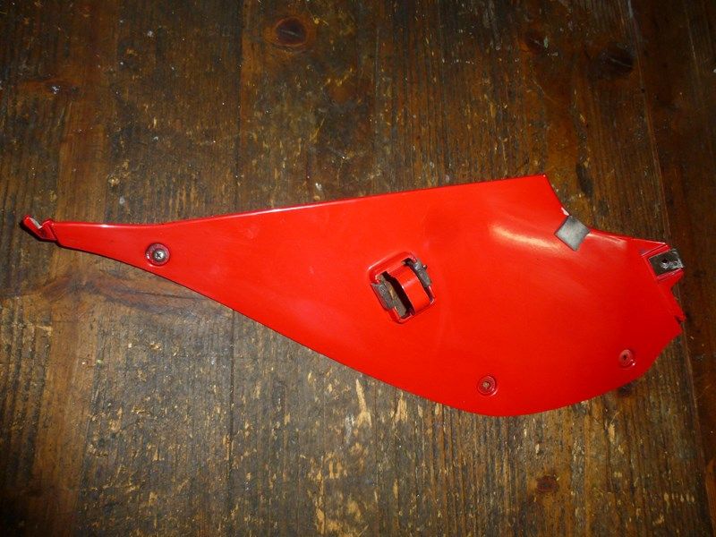 Garniture de flanc gauche Yamaha 1000 YZF (4VE) 1996-2000
