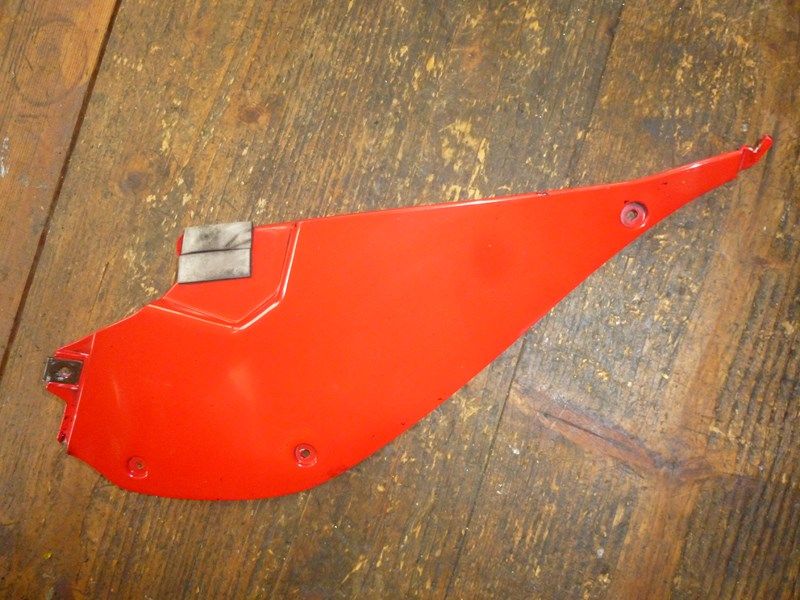 Garniture de flanc droit Yamaha 1000 YZF (4VE) 1996-2000