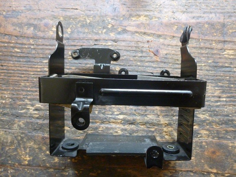 Boitier de batterie Suzuki GSF 400 Bandit 1991-93