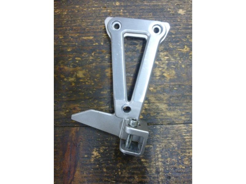 Platine arrière droite Suzuki GSF 400 Bandit 1991-93 (GK75A)