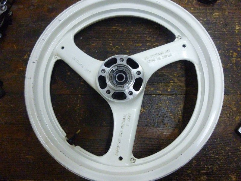 Jante avant Suzuki GSF 400 Bandit 1991-93 (GK75A)
