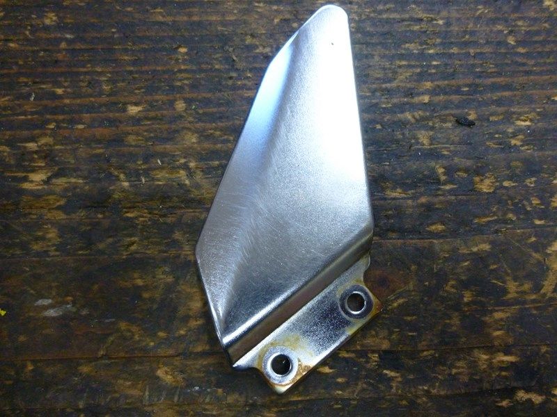 Protection de repose pied avant gauche Suzuki 500 GSE (GM51A) 1989-99