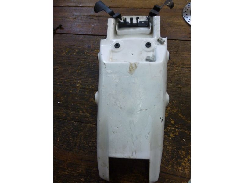 Garde boue arrière Honda NX 650 Dominator (RD02) 