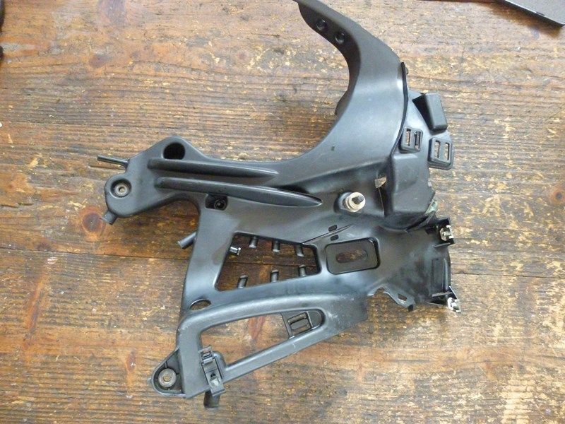 Support de carénage droit BMW K1200 S 2003-2008 (4663 7677762-02)