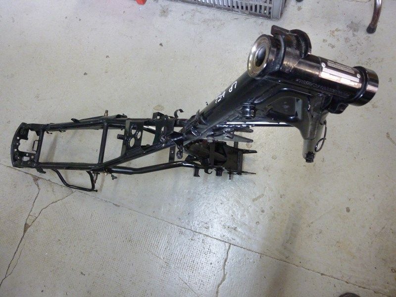 Carde et carte grise Yamaha 125 YBR 2005