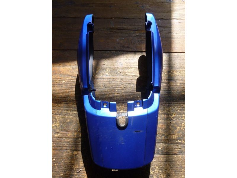 Coque arrière Yamaha 125 YBR 2005-2006