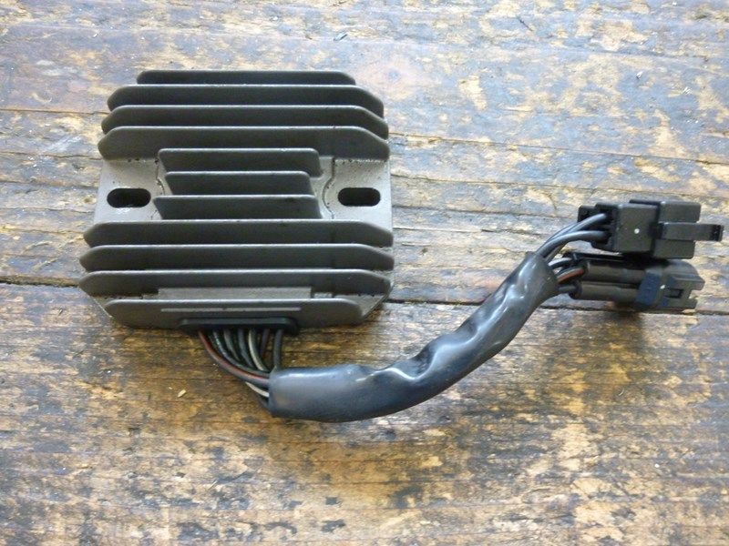 Régulateur Suzuki SV 650 2003-2007