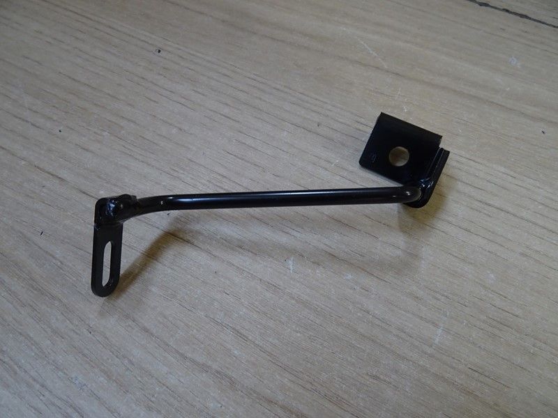 Patte de chassis gauche TGB Target 325,425,525,550,600 (512477)