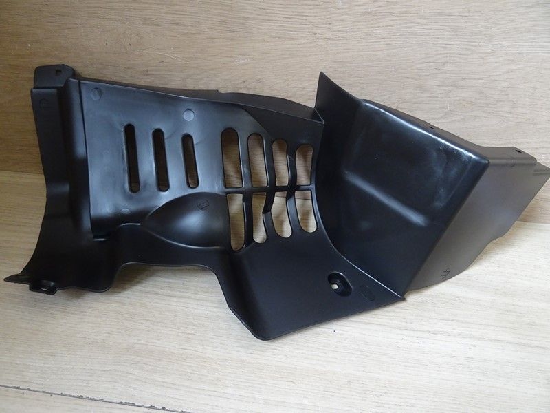 Passage de roue avant droit TGB Blade 425 (511949)