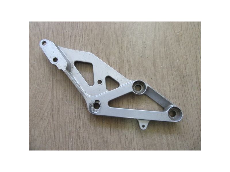Platine avant droite Suzuki 750 GSXR 1992/1995 (GR7BD)