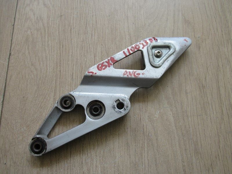 Platine avant gauche Suzuki 1100 GSXR 1993/1995