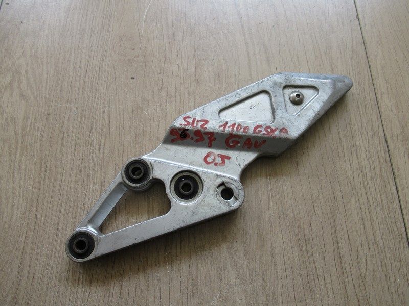 Platine avant gauche Suzuki 1100 GSXR 1996/1997