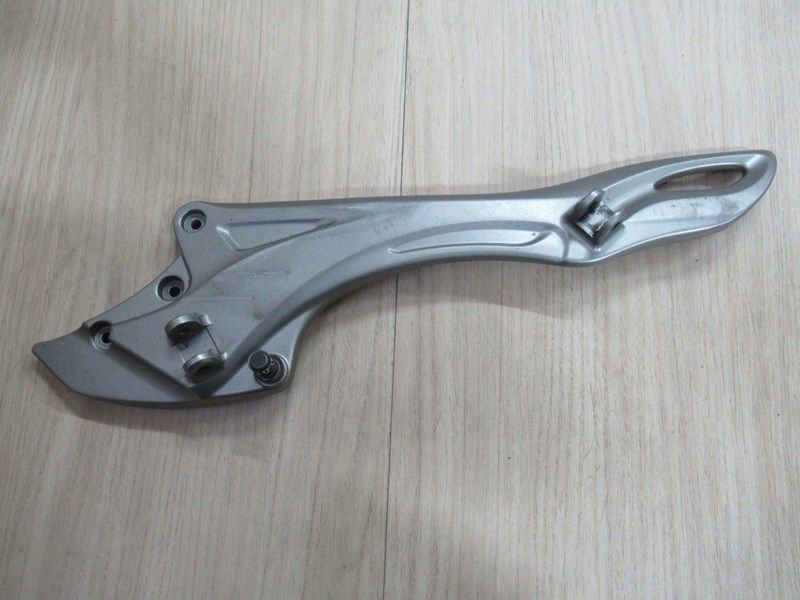 Platine gauche Suzuki SFV 650 Gladius 2009-2015