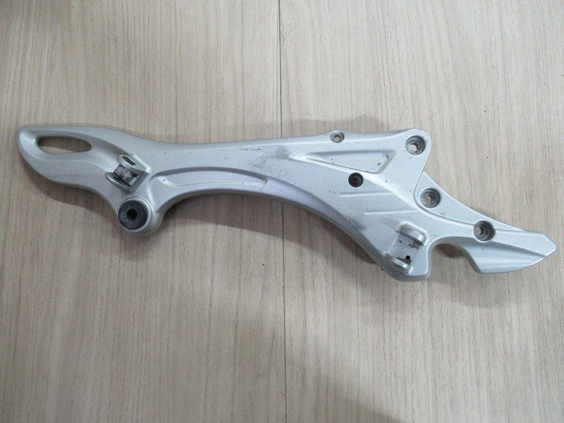 Platine droite Suzuki SFV 650 Gladius 2009-2015
