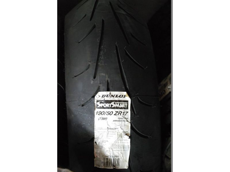 Pneu arrière NEUF Dunlop 190/50 ZR17 Sportsmart