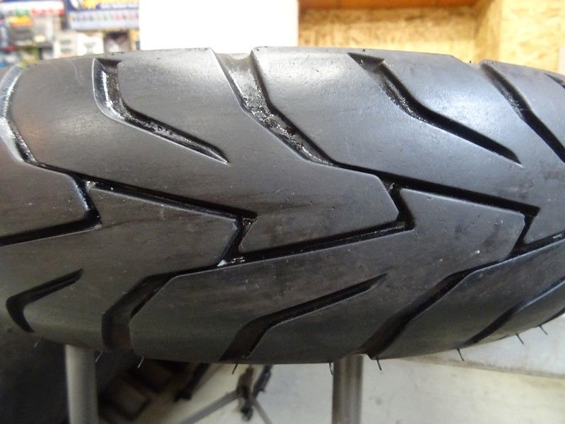 Pneu avant scooter 3 roues Duro Racing 110/80-14 M/C 53P Pneu Duro