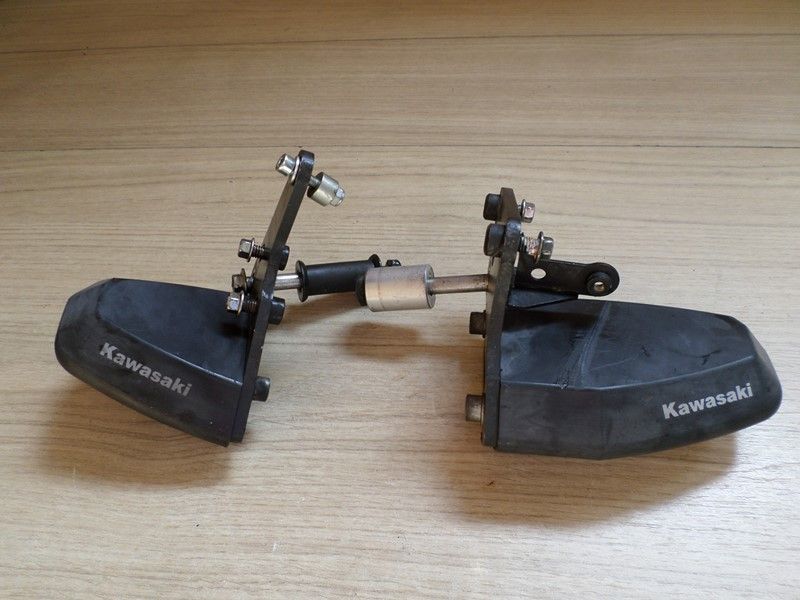 Jeu de protections moteur Kawasaki ER6n ER650CCD 2009/2011