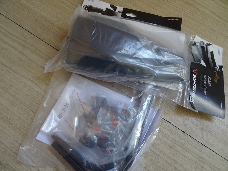 Paire de protège main adaptables SwMotech Kobra Yamaha MT-07 2014/2020
