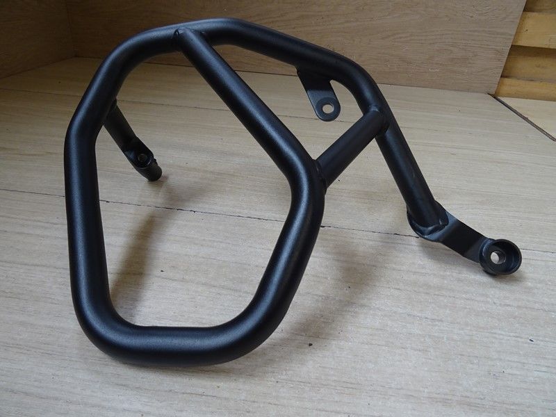 Crash bar inférieur droit en accessoire d'origine Triumph 
1200 TIGER Explorer 2010/2019