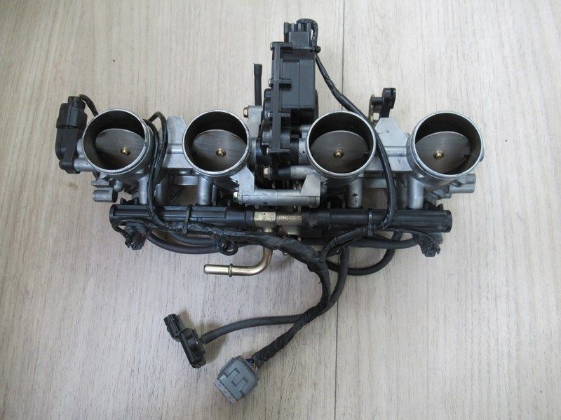 Rampe de carburateurs Kawasaki Z750 2004-2006